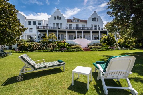 CellarsHoenhortLawnView