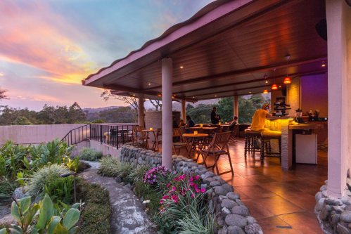 Palo Alto Inn, the bar at sunset, in Boquete