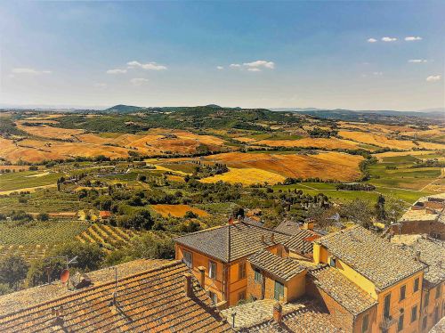 MontepulcianoView